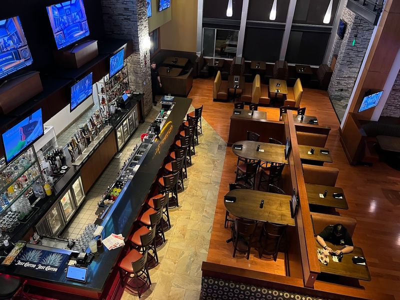 Red Embers Bar and Grill On-Site Restaurant