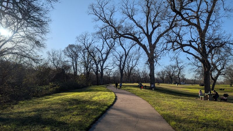 Richard Moya Park Richard Moya Park