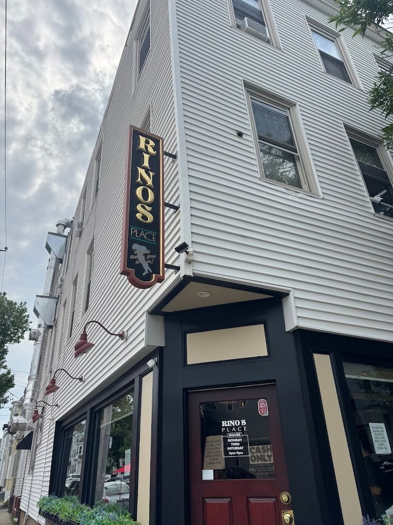 Rino's Place, Massachusetts