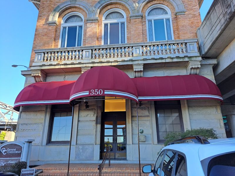 Laury's Restaurant, West Virginia