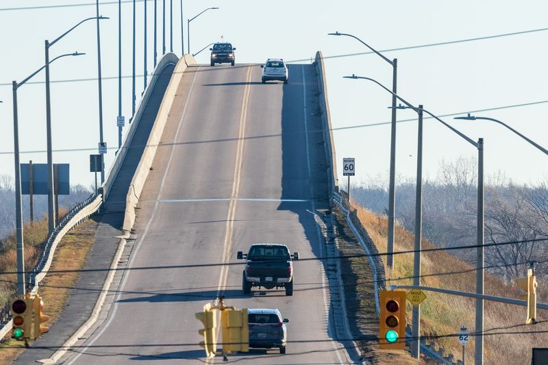 Robert O. Norris Bridge, White Stone