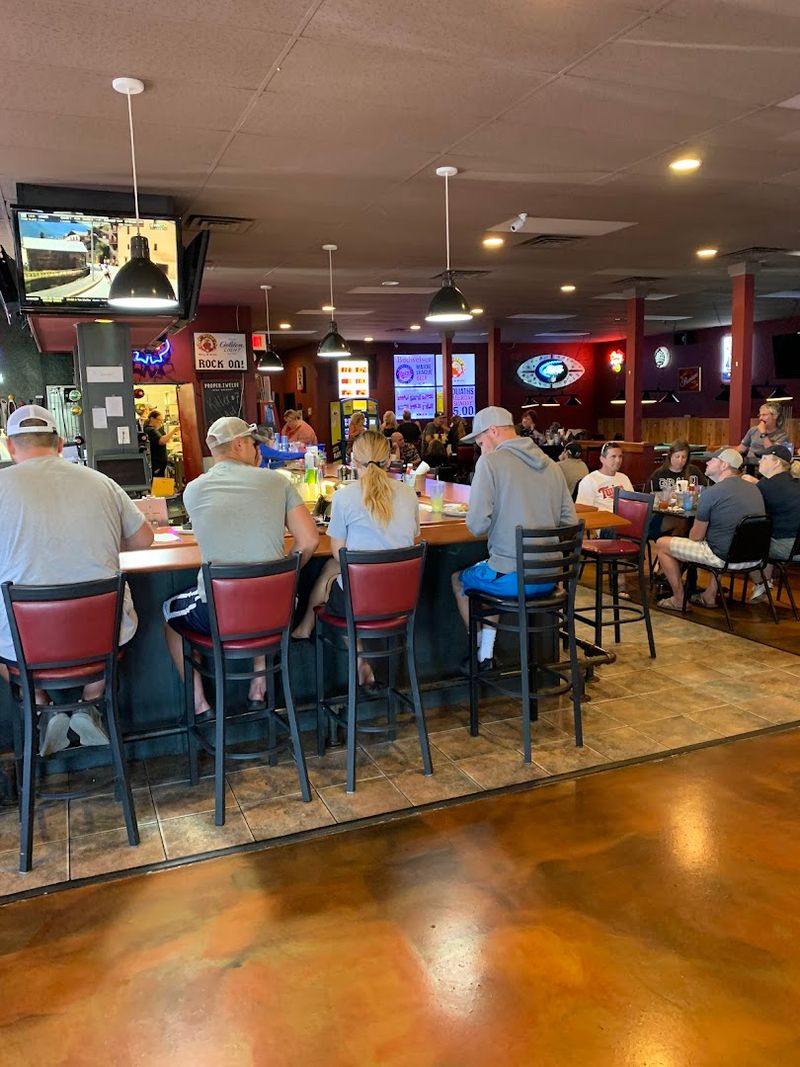 Rooster’s Barn & Grill