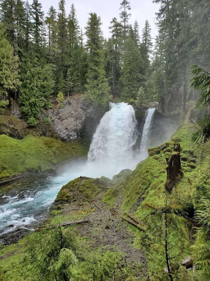 Sahalie and Koosah Falls, McKenzie River, Oregon