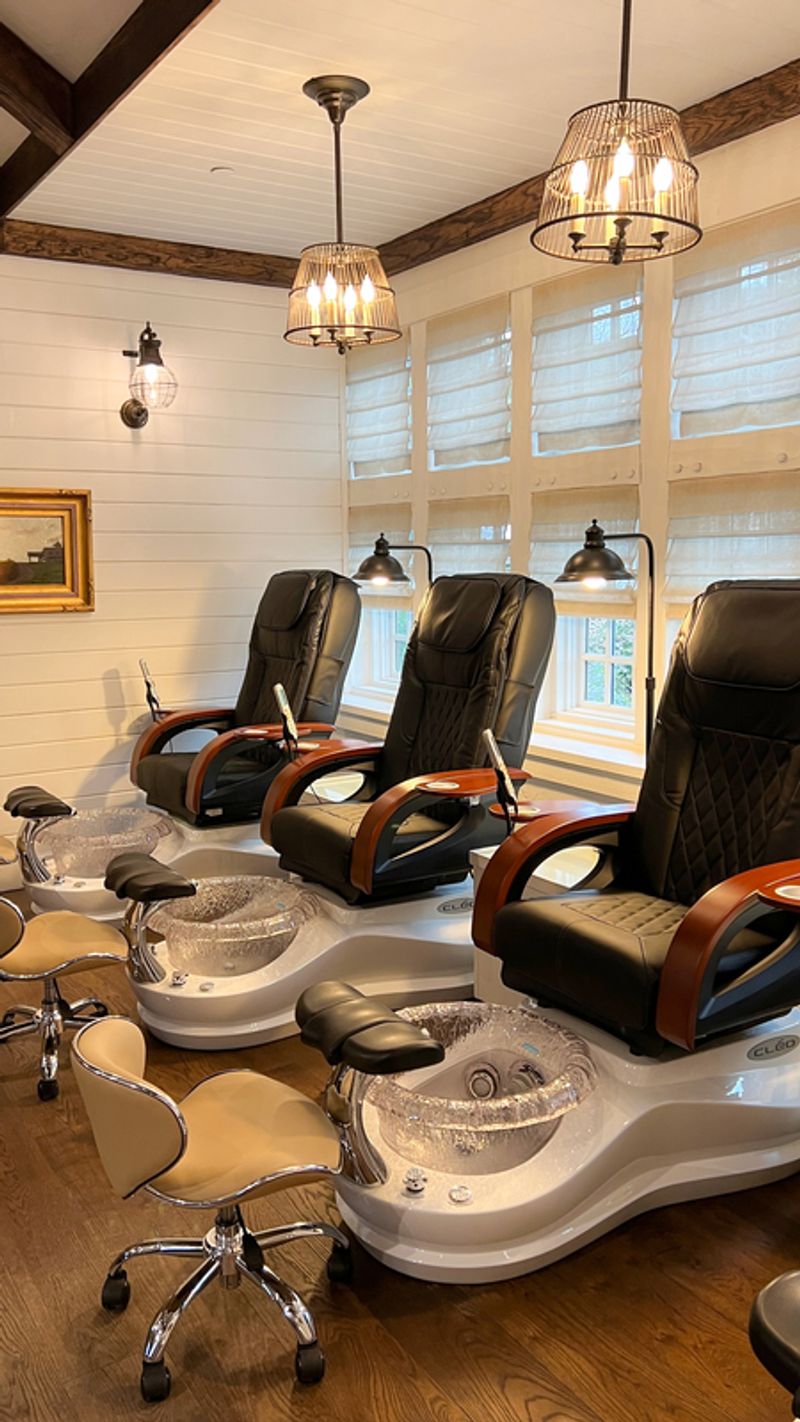 Salon Services Mean You Can Leave Looking as Good as You Feel Salon Services Mean You Can Leave Looking as Good as You Feel