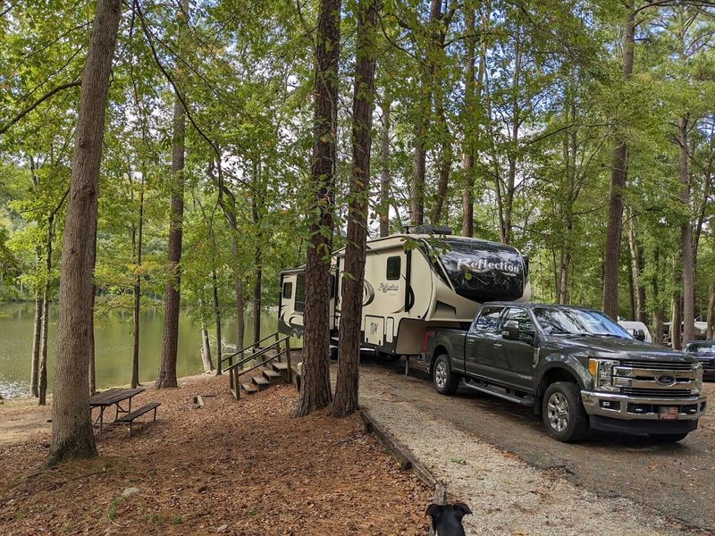 Well-Maintained Campsites Provide Comfortable Overnight Stays Well-Maintained Campsites Provide Comfortable Overnight Stays