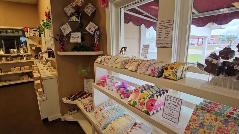 Seasonal Specialties and Custom Gift Options Worth Planning Around