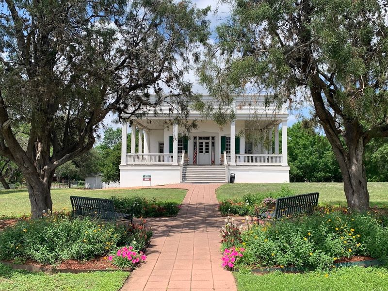 Sebastopol House, A Historic Site Built From Something Unusual
