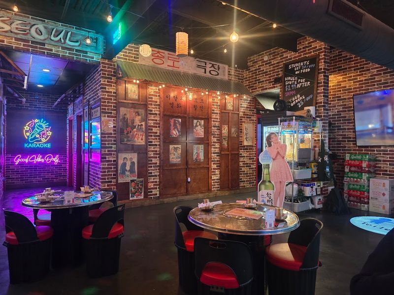 Seoul Pocha Mixes Korean Street Food With American Comfort 