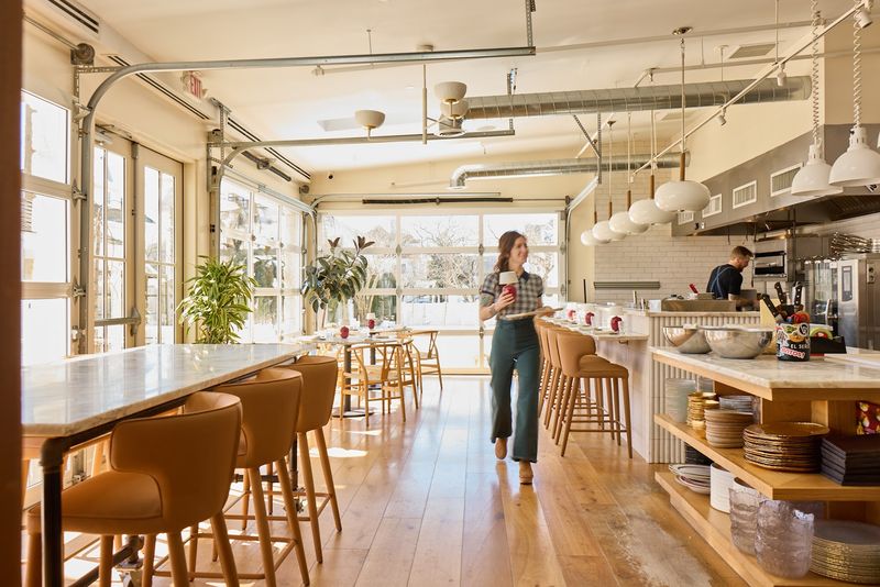 Service That Makes Every Guest Feel Like the Only Guest Service That Makes Every Guest Feel Like the Only Guest