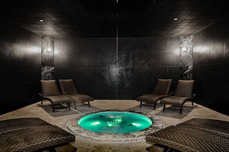 Seven Therapy Lounges Designed for Deep Unwinding