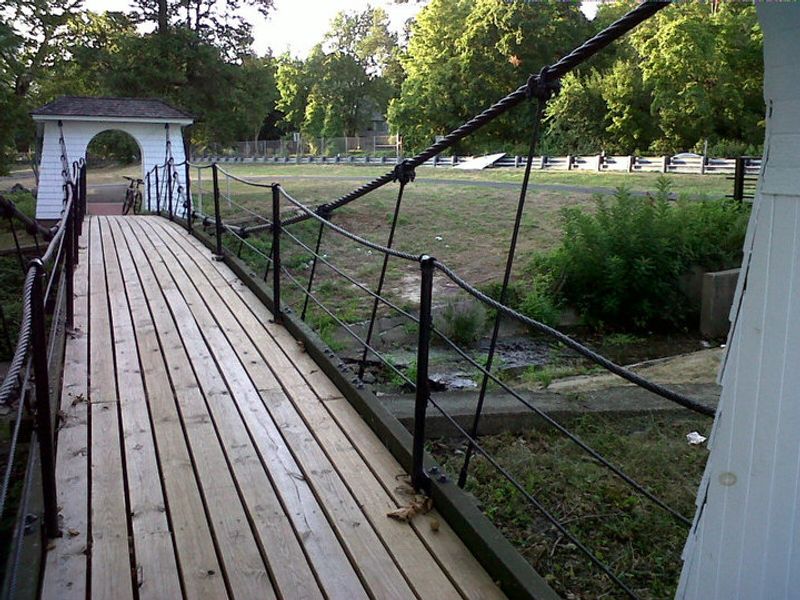Shaky Bridge