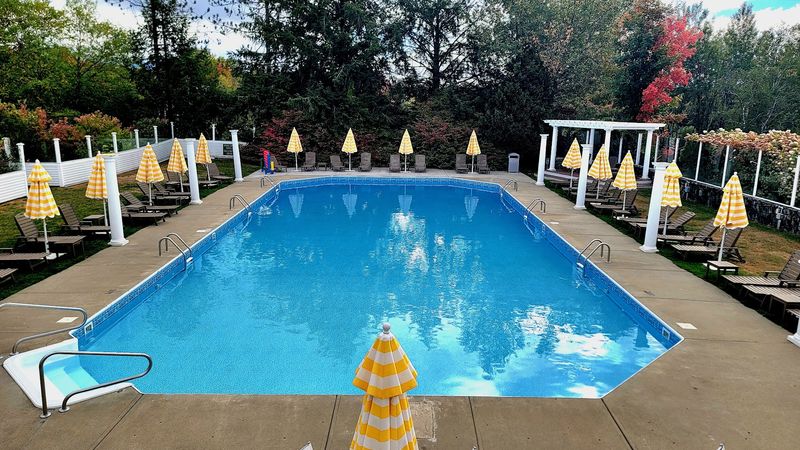 Sixteen Hydrotherapy Pools Built for Pure Body Relief