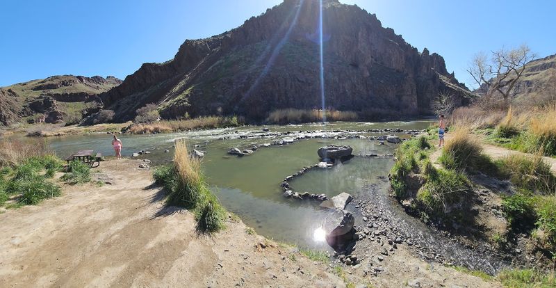 Snively Hot Springs, Oregon