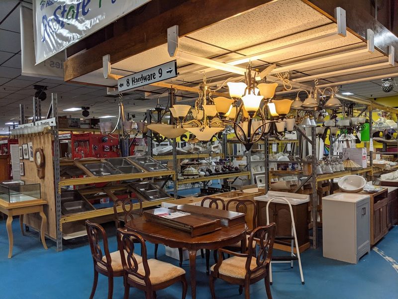 Southeast NH Habitat For Humanity ReStore, Newington