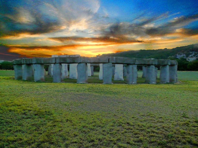 Stonehenge II, Ingram