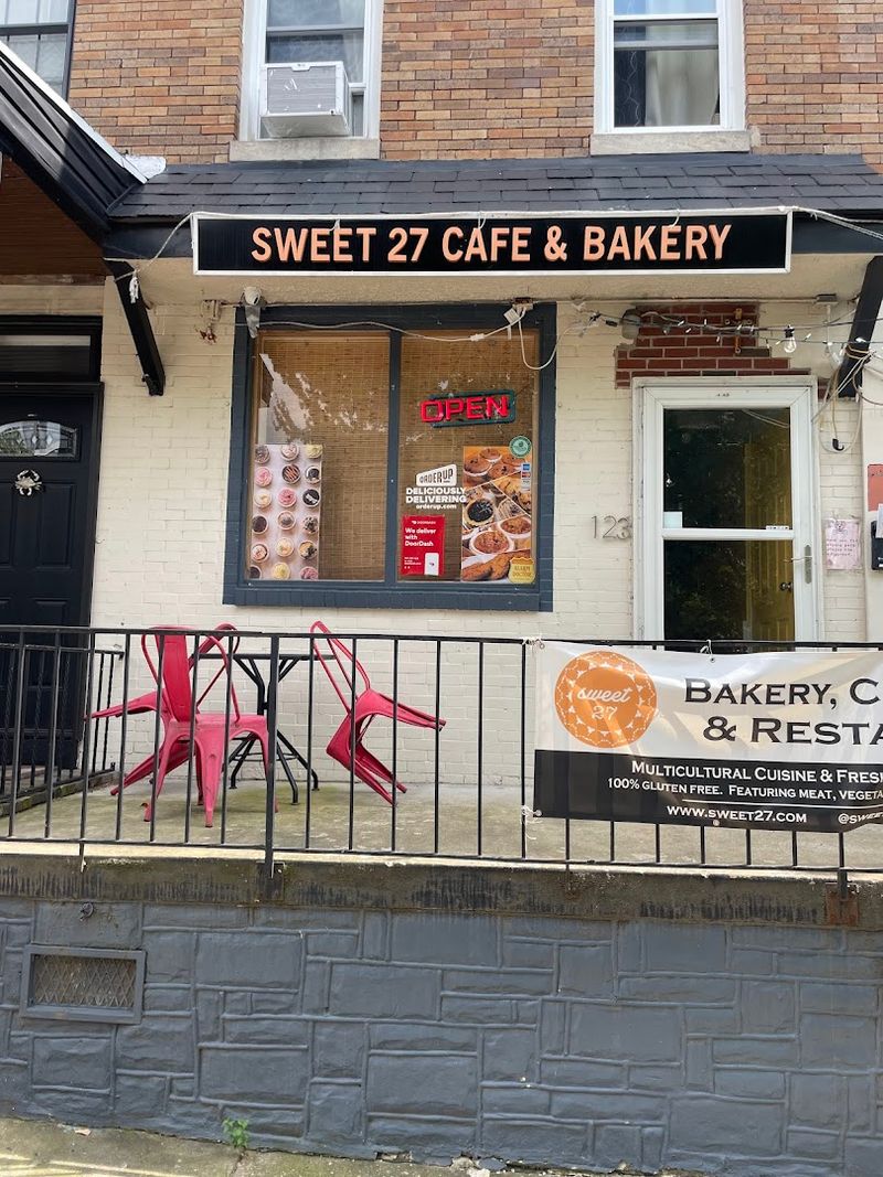Sweet 27 Bar and Grill