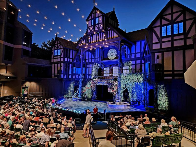 The Allen Elizabethan Theatre, Open Air and Absolutely Magical The Allen Elizabethan Theatre, Open Air and Absolutely Magical