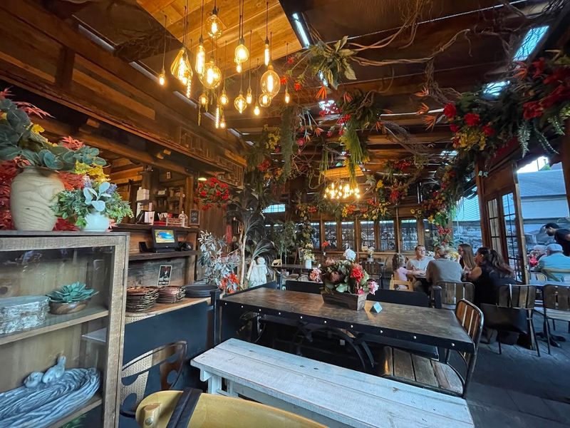 The Atmosphere Inside: Old-World Charm Meets Modern Warmth