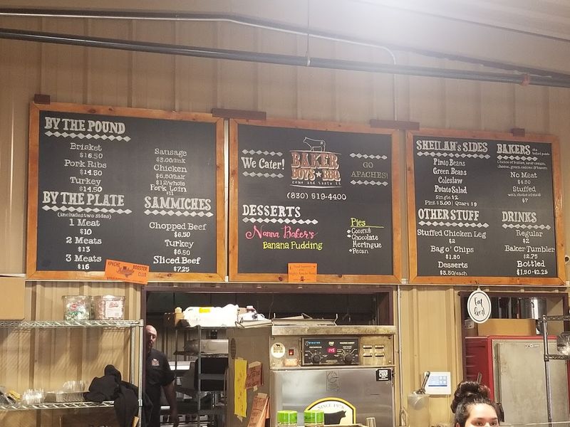 The Atmosphere Inside: Simple, Smoky, and Completely Unpretentious
