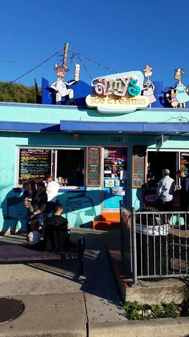 The Atmosphere That Makes Austin Feel Like Itself