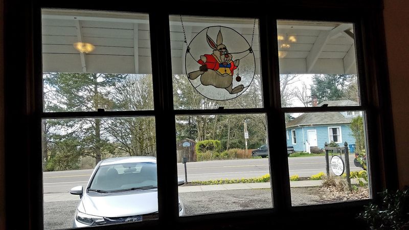 The Bunny-Themed Decor That Sets the Mood