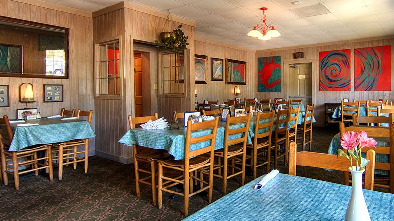 The Dining Room That Gets Right To It