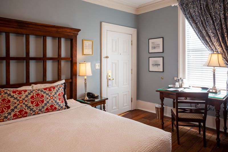The Elegant Rooms That Balance History and Comfort