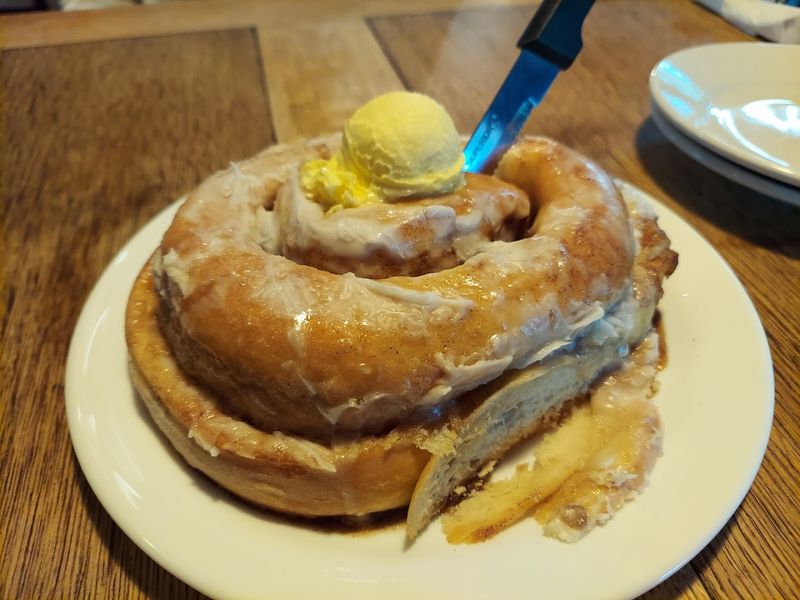 The Famous Cinnamon Roll That People Drive Miles to Eat The Famous Cinnamon Roll That People Drive Miles to Eat