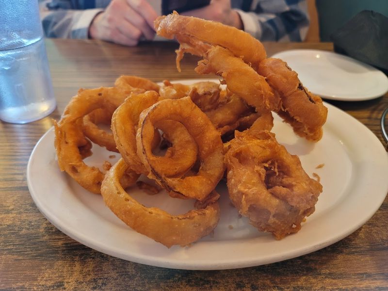 The Famous Onion Rings Worth the Trip The Famous Onion Rings Worth the Trip