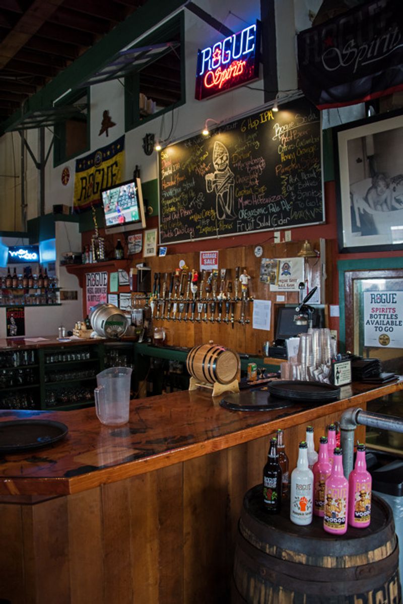 The Hanthorn Pub and Fresh Seafood on the Water