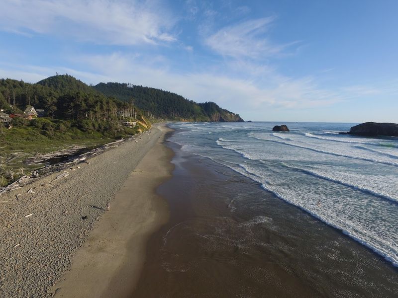The Hidden 2.5-Mile Beach That Tourists Miss