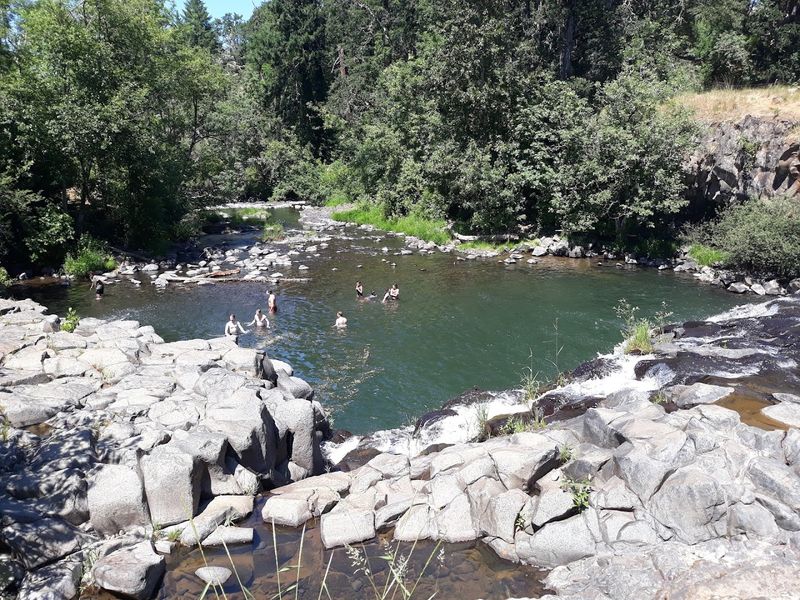 The Jumping Rocks (near Sweet Home)