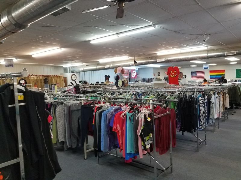 The Layout Makes Thrifting Actually Enjoyable