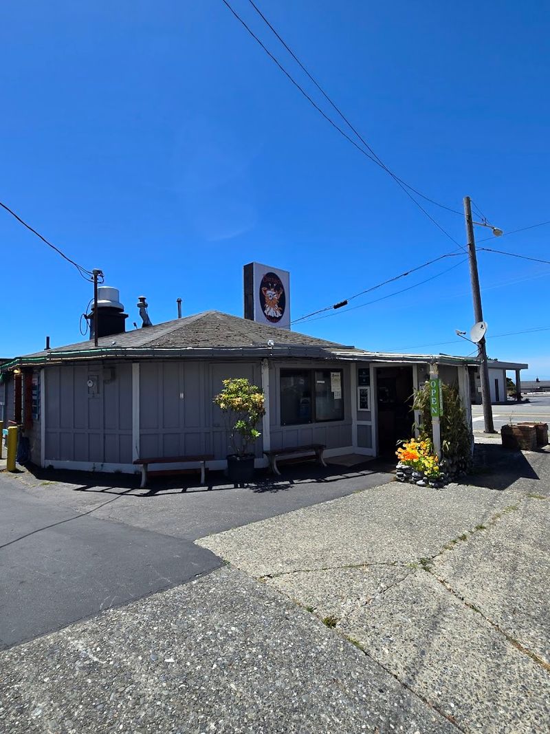 The Location Right on Highway 101 Makes It an Easy Stop