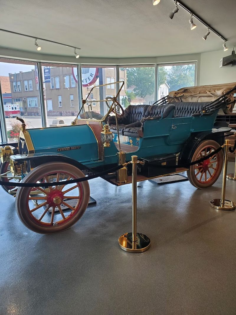 The Luverne Automobile Display