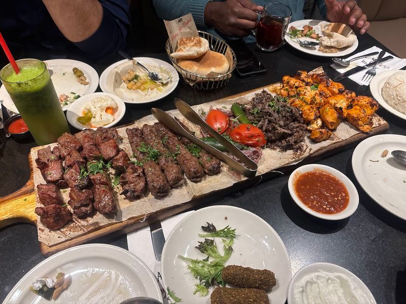 The Mix Mashawi Platter That Keeps People Coming Back