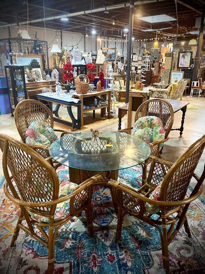 The Nostalgic Old School Shopping Atmosphere