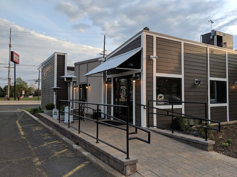 The Open-Air Expansion That Made a Great Space Even Better