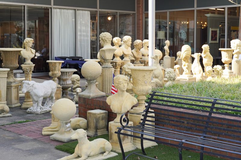 The Outdoor Patio Display That Stops You in Your Tracks The Outdoor Patio Display That Stops You in Your Tracks