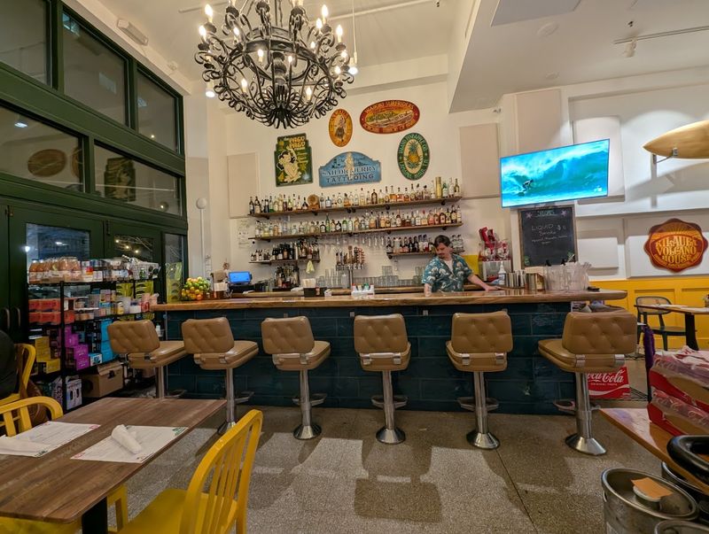 The People Behind the Plates: Service That Elevates Every Visit