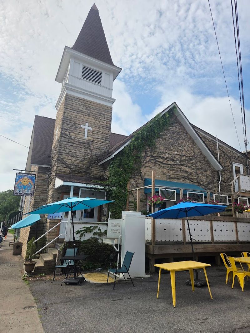 The Perfect Base for Exploring New River Gorge