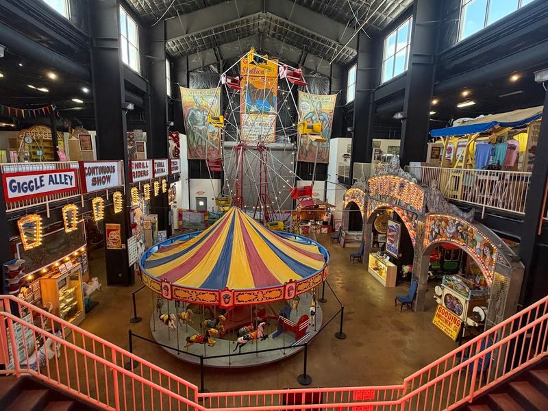 The Showmen's Club and Its Living Museum
