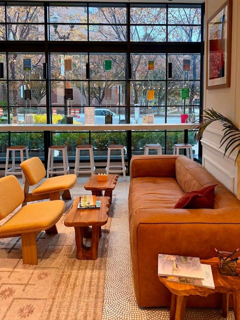 The Reading Nook That Makes You Want to Cancel Your Plans The Reading Nook That Makes You Want to Cancel Your Plans