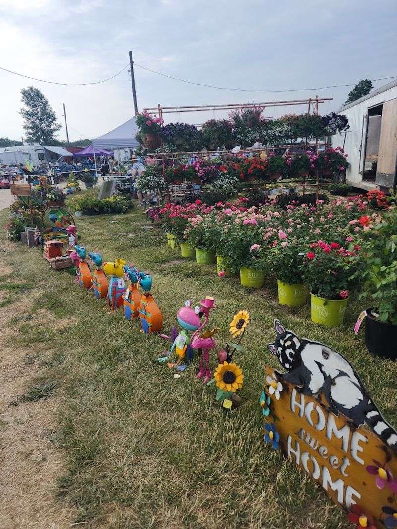 The Scale of Rutledge Flea Market Will Surprise You