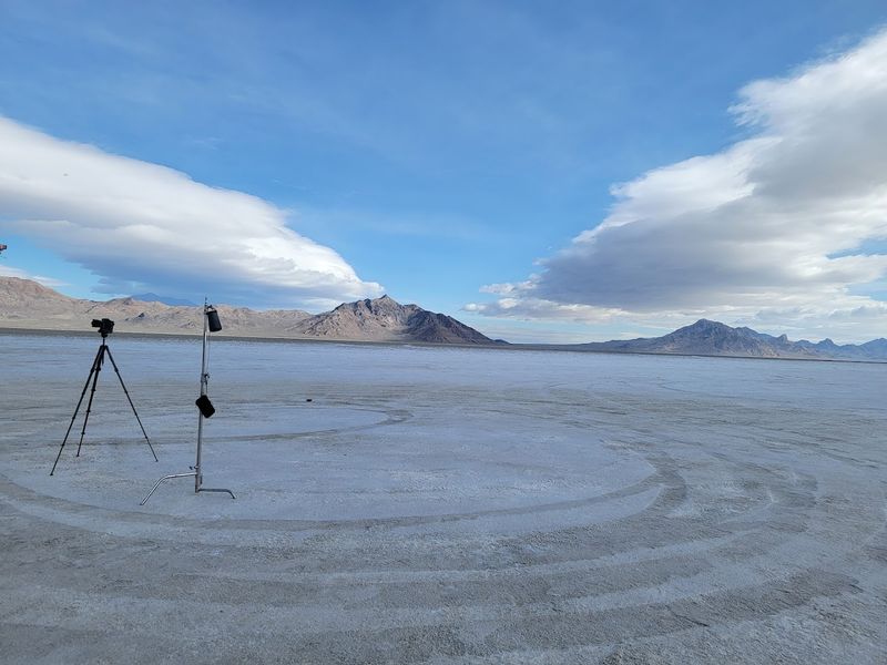 The Science Behind the Flatness That Messes With Your Mind