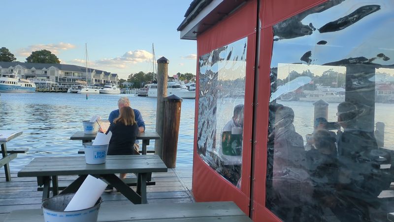 The Setting That Makes Every Meal Feel Like a Getaway