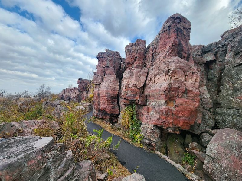 The Singing Boulders of Pipestone The Singing Boulders of Pipestone