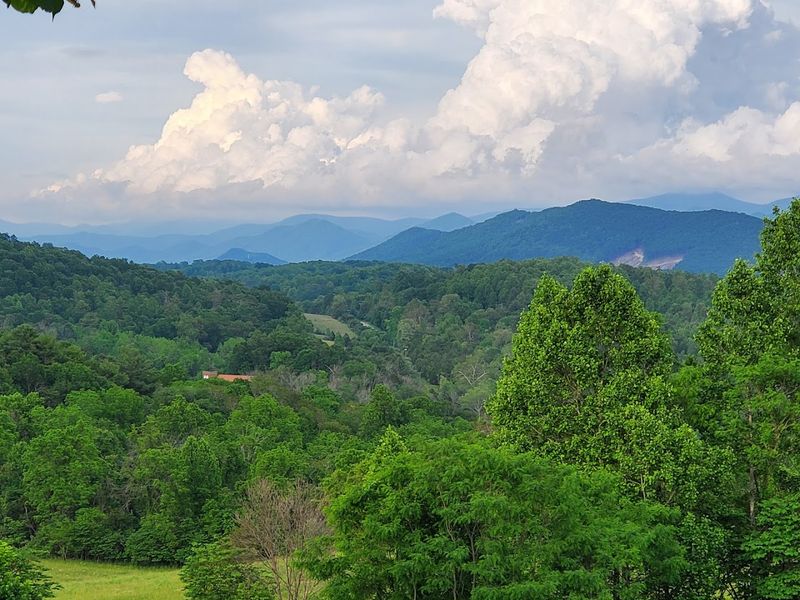 The Skyline Trail for Panoramic Ridge Views
