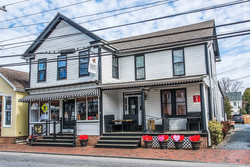 Theo's Steaks, Sides & Spirits
