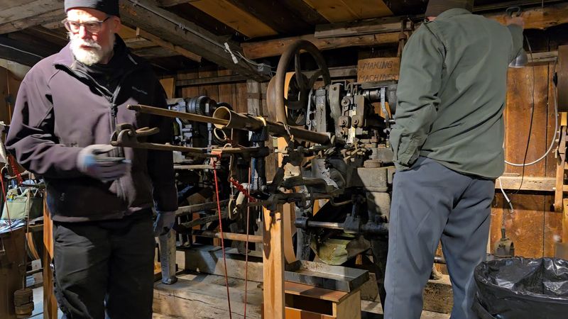 Traditional Crafts Demonstrations That Bring Old Skills Roaring Back